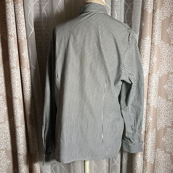 Talbots Button down Stripes Long Sleeve top size 10 - Picture 3 of 6